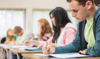 Comissão aprova projeto que exige comprovação de frequência para servidor estudante ter horário especial