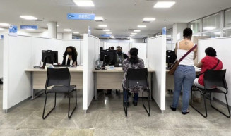 Comissão aprova projeto que proíbe órgãos públicos de exigir motivação para pedido de certidões