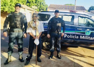 Idoso perdido em Dourados recebe apoio da PM para chegar em casa