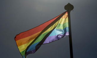 Número de estupros de LGBTQIA+ cresceu 88% em 2021