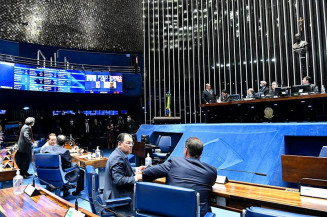Senado aprova PEC do estado de emergência