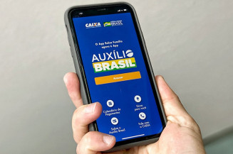 Congresso muda Auxílio Brasil no primeiro semestre e assegura benefício de R$ 600