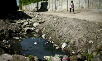 Cerca de 1,9 mil municípios não têm rede coletora de esgoto