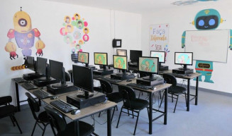 Comissão aprova projeto que altera lei de garantia de acesso à internet a alunos e professores