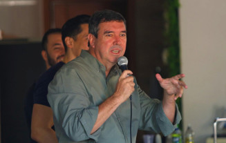 Eduardo Riedel mantém crescimento nas pesquisas e Marquinhos despenca