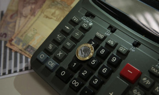 Endividamento e inadimplência crescem em agosto