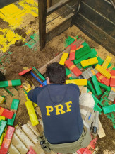 PRF apreende 2,4 toneladas de maconha