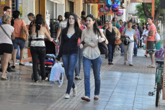 Prefeitura libera uso de calçadas para exposição de produtos no período do Dia das Crianças