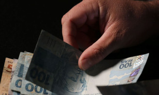 Índice de preços para famílias com renda mais baixa cai 0,32%