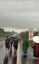 Chuva não intimida fiéis durante romaria em celebração a Nossa Senhora Aparecida