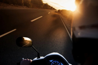 É possível trafegar com motos de baixa cilindrada em rodovias? Veja a resposta!