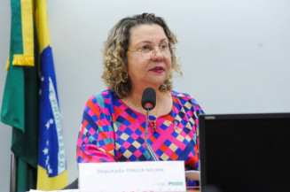 Audiência destaca benefícios da canoagem para mulheres que tiveram câncer de mama