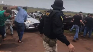Advogado é preso ao atirar contra manifestantes em bloqueio na BR-060