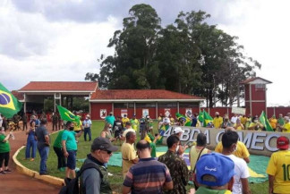 Exército emite nota sobre manifestações e afirma que não devem ser reprimidas