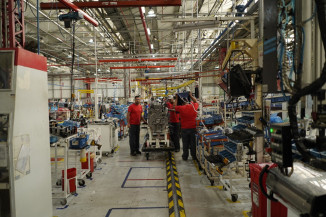 Confiança da indústria registra forte queda em novembro