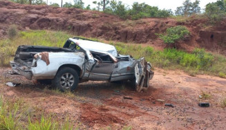 Diretor de agência do Detran capota caminhonete em rodovia e morre