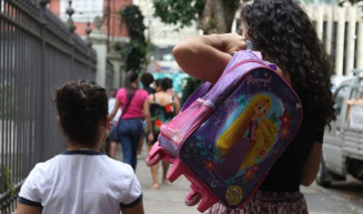 Comissão aprova projeto que estabelece política para prevenção de escoliose em crianças e adolescentes