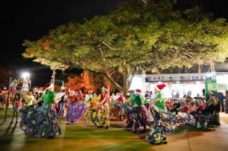 Programação do “Dourados Brilha” volta à Praça Antônio João nesta sexta-feira