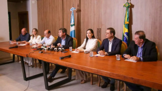 Eduardo Riedel anuncia cinco dos 11 secretários