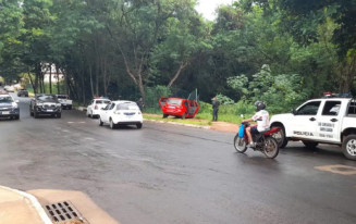 Polícia faz buscas por  assaltantes que invadiram casa de câmbio na fronteira