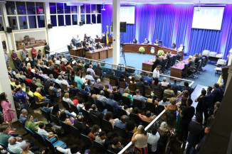 Sessão Solene na Câmara celebra personalidades e instituições que fizeram a diferença por Dourados