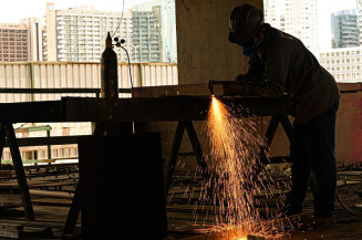 Crescimento da indústria da construção é interrompido em novembro