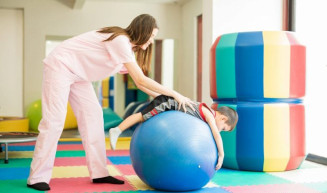 Comissão aprova criação de centros de assistência integral ao autismo no SUS
