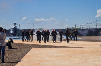 DOF realiza formatura de 14 policiais que atuarão em operações aéreas na região de fronteira 