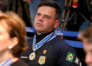 Ex-chefe da PRF investigado por bloqueios ilegais se aposenta