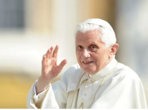 Papa emérito Bento XVI morre aos 95 anos 