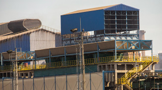 Produção industrial varia -0,1% em novembro