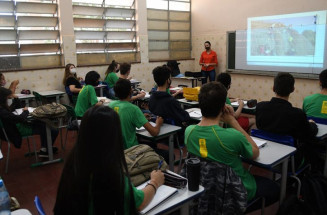 Professores nomeados em concurso são convocados para inspeção médica e posse