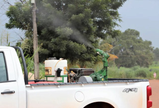 Com 42 casos de dengue e uma morte, CCZ intensifica fumacê