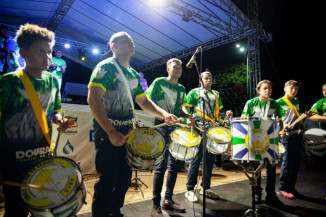 Escola de samba em Corumbá homenageia hoje Dourados em desfile
