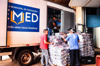 Kit escolar começa a ser entregue hoje nas escolas da rede municipal