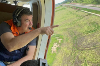 Governador sobrevoa região atingida por fortes chuvas e garante ações para reestabelecer a normalidade
