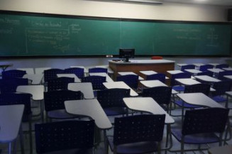 Especialistas pedem revogação do novo ensino médio