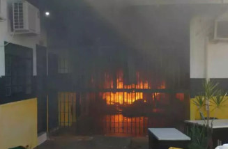 Detentos queimam colchões  durante motim em presídio de MS