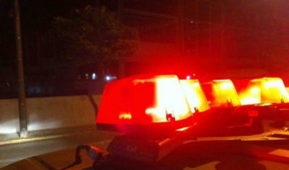 Mulher nega relação e homem morde e arranca pedaço da língua