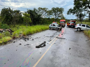 Colisão entre três carros deixa um morto na Capital