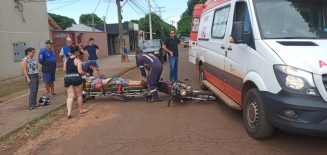 Motociclista rampa quebra-molas e fica em estado grave