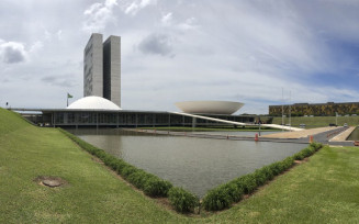 Senado pode votar em abril 12 MPs do ano passado