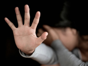 Menina de 13 anos é estuprada ao aceitar convite de encontro com homem pelo whatsApp