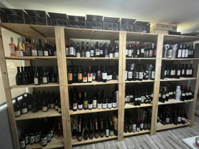 PF apreende mais de 9 mil garrafas de vinho contrabandeado