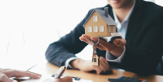 Como atuar no mercado imobiliário: 5 dicas para ser um bom corretor