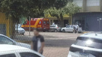 Assaltantes invadem relojoaria e fazem 'limpa'