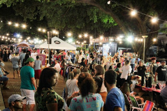 Festop tem música, apresentação de circo e poesia neste domingo