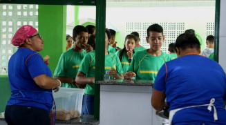 Governo convoca 300 nomeados em concurso da Educação para exame médico e posse