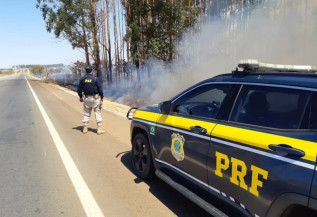 Veja dicas de segurança da PRF para dirigir em caso de queimada na via