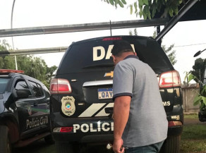 Homem descumpre medidas protetivas e é preso pela Polícia Civil em Dourados